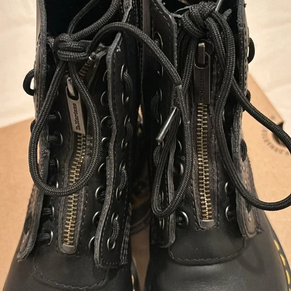 Dr. Martens 1460 Pascal Front Zip Boots Size 6 - Picture 8 of 10
